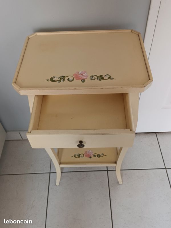 Ancien chevet en bois (image 4)
