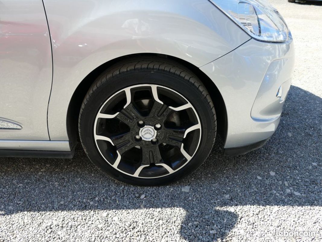Citroen ds3 cabriolet 1.6 e-hdi 90 so chic etg6 (image 8)