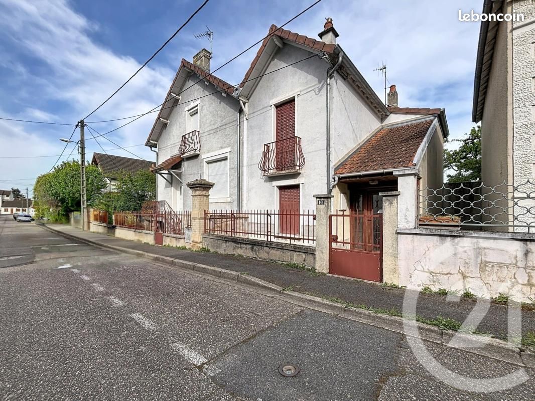 Maison 3 pièces 60 m² · à Varennes-sur-Allier · 60 m² · 34 500 €