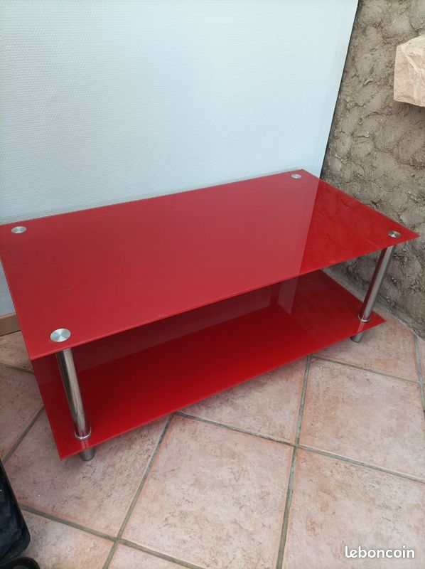 Table en verre rouge (image 1)