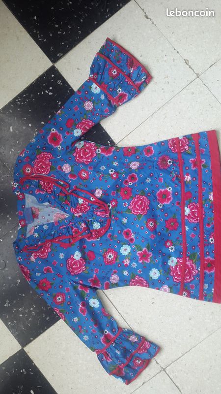 Vends chemisier fleurs taille S (image 1)