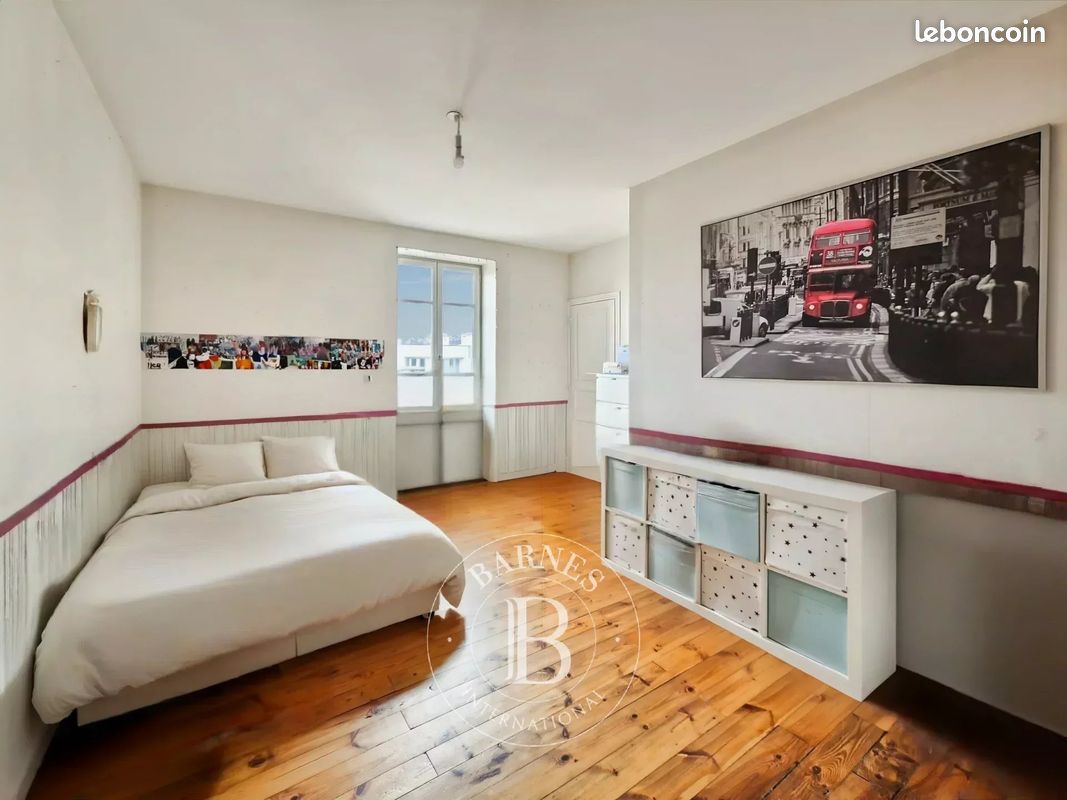 Maison 10 pièces 243 m² (image 8)