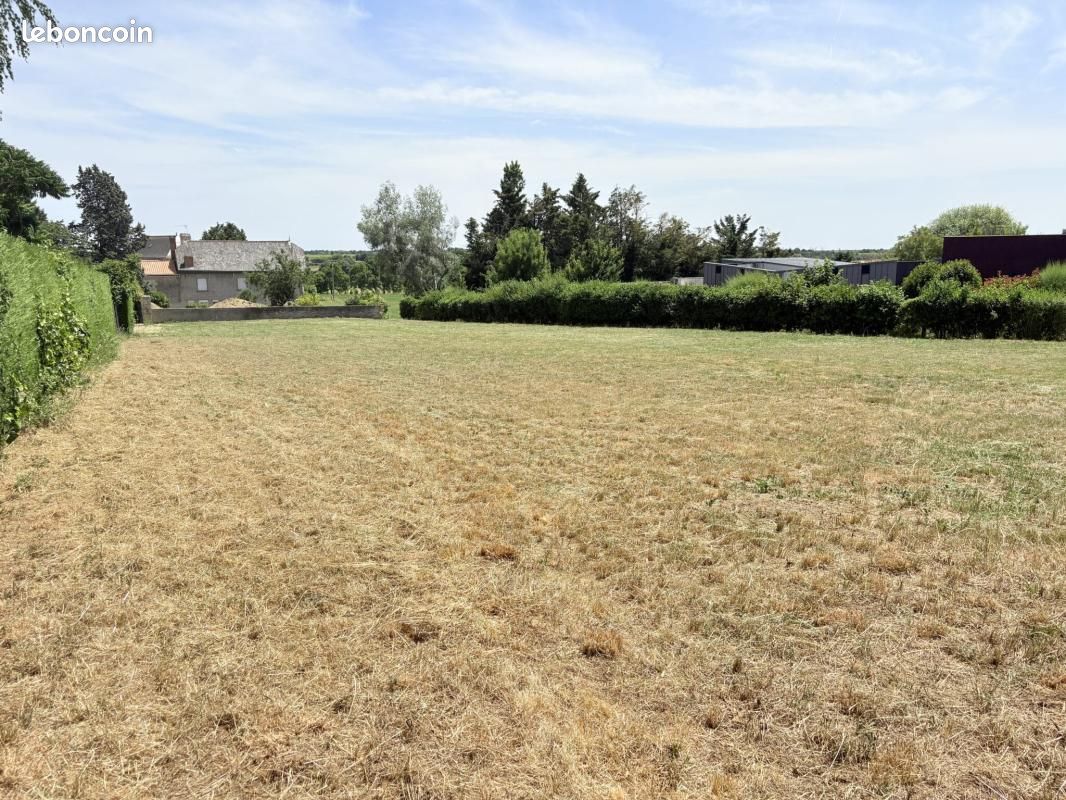 Terrain 943 m² La Croix En Touraine · à La Croix-en-Touraine · 59 000 €