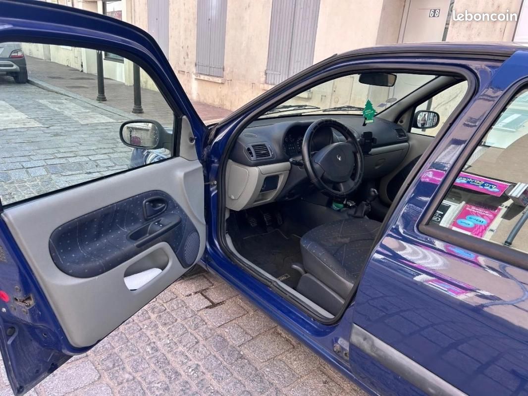 Renault Clio 1.2 60 AUTHENTIQUE (image 17)