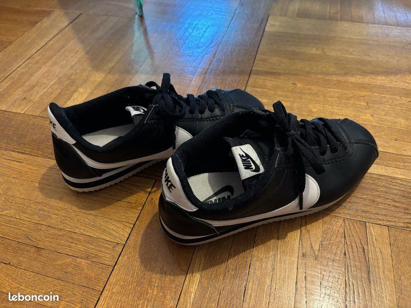 Sneakers Nike femme pointure 40 (image 2)