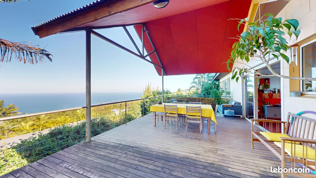 Maison 8 pièces 225 m² · à Les Avirons · 225 m² · 790 000 €