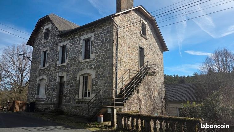 Maison 7 pièces 230 m²