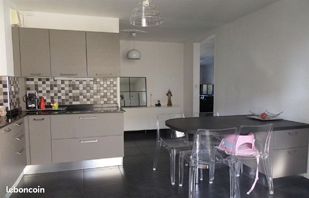 Appartement 3 pièces 61 m² · à Lyon · 61 m² · 745 €