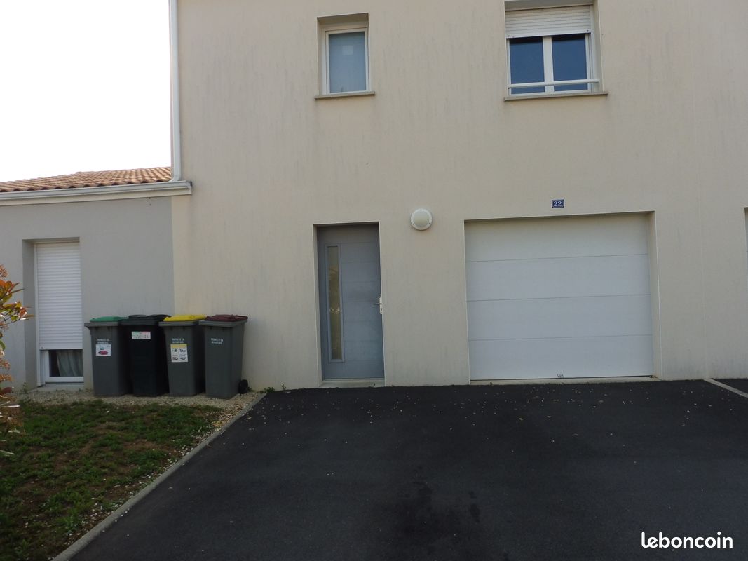 Maison 4 pièces 94 m² · à Niort · 94 m² · 900 €