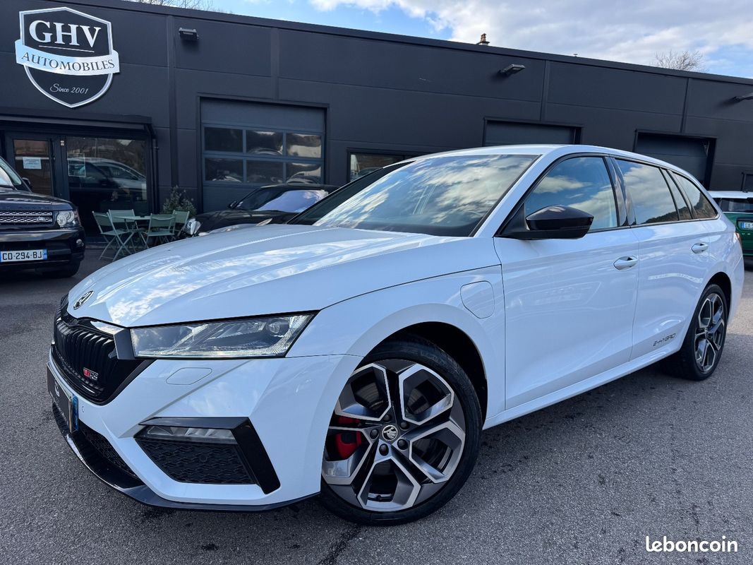 Skoda OCTAVIA COMBI RS 1,4L TSI PHEV IV 245CV BVA 1ère MAIN (image 1)