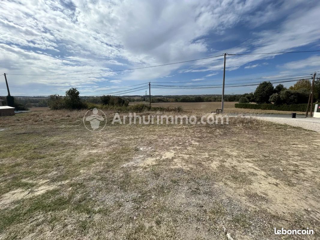 Terrain 1053 m² · à Gragnague · 1 053 m² · 160 000 €
