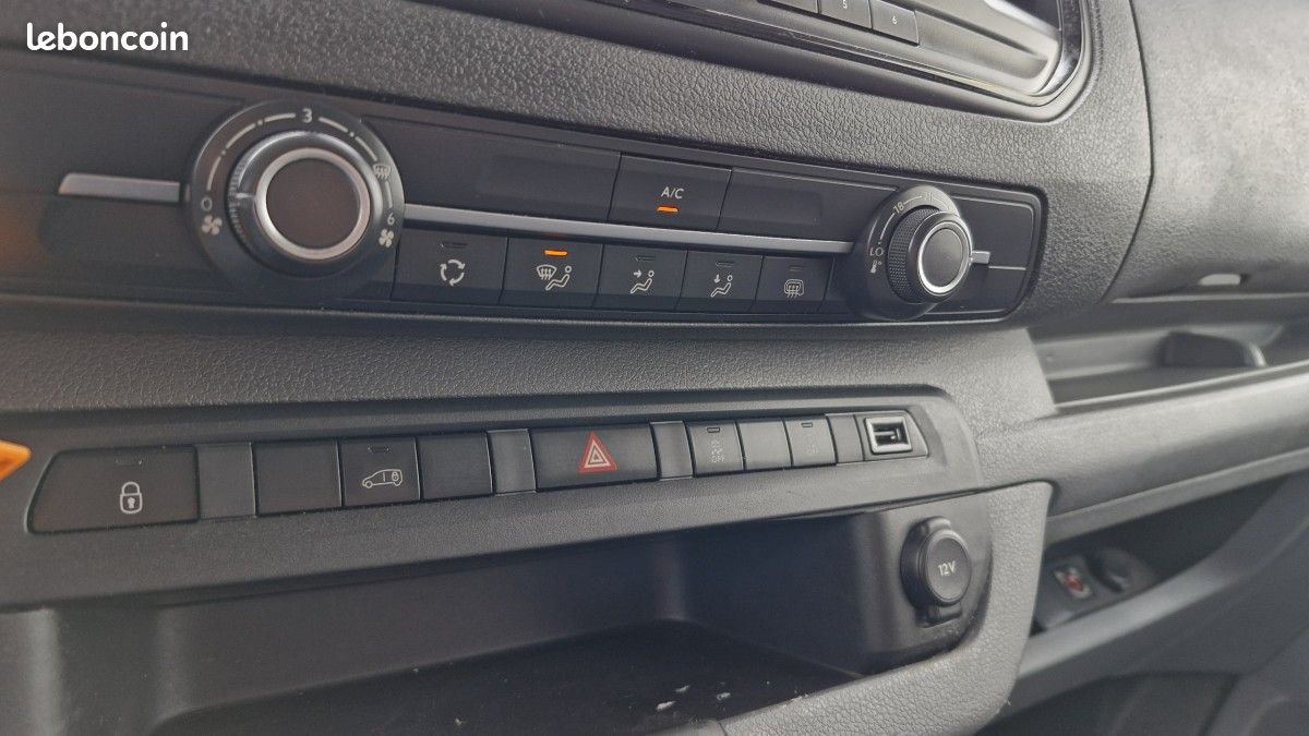 Peugeot Expert Standard 1.5 BlueHDI 120 Premium (image 24)