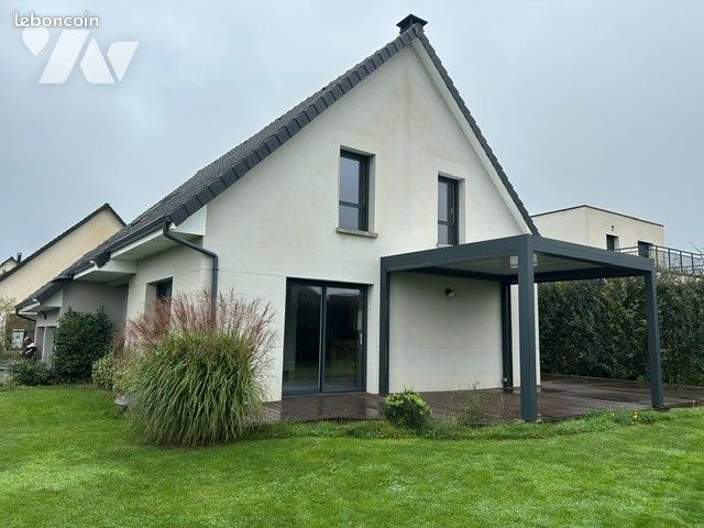 Maison 7 pièces 132 m² · à Houppeville · 132 m² · 1 750 €/mois