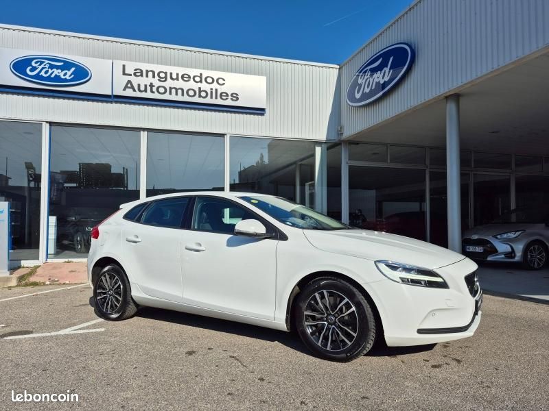 Volvo V40 D2 120ch Momentum Business Geartronic (image 9)