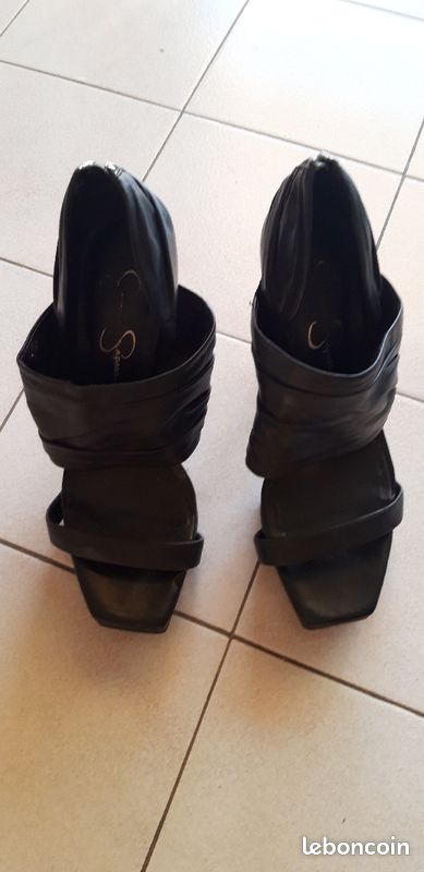 Chaussures talon Jessica Simpson cuir noir (image 2)