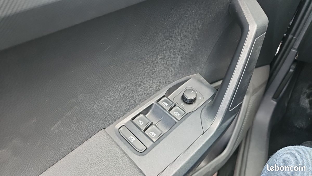 Seat ARONA 1.0 TSI 115 CH START/STOP DSG7 COPA (image 23)