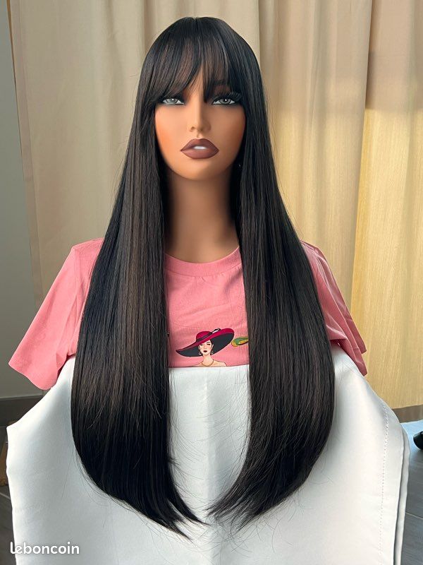 Perruque Dame Carnaval WIG ME UP - Carré Long Noir Avec Frange, Style Retro-Futuriste