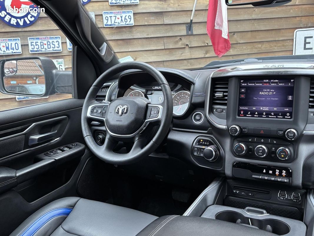 Dodge RAM 1500 Big Horn Punisher 5.7 V8 HEMI 401 ch 4x4 – GPL – CarPlay – Attelage (image 12)