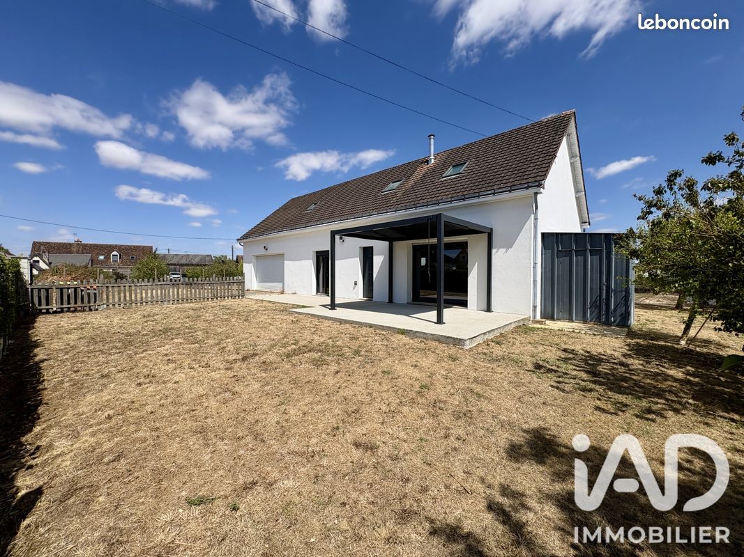 Maison 6 pièces 155 m² · à Auzouer-en-Touraine · 155 m² · 260 000 €