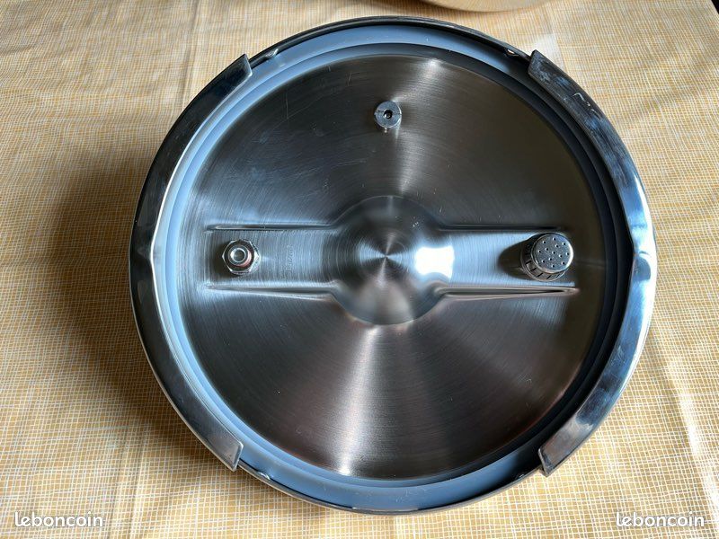 Autocuiseur cocotte sitram 8 L ouverture facile (image 11)