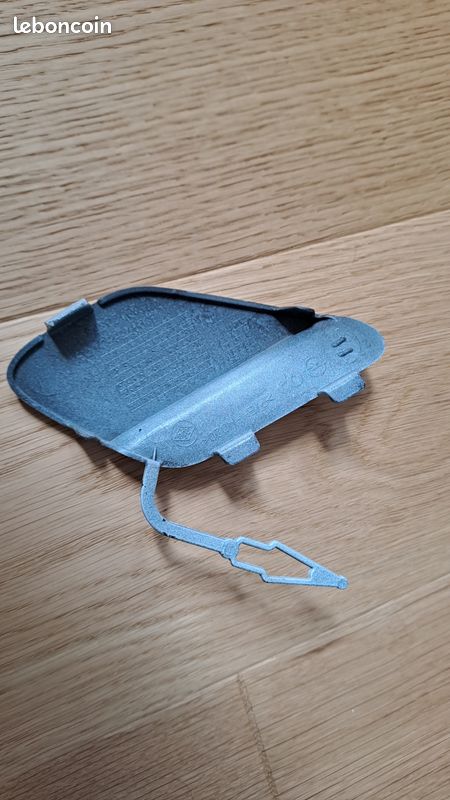 Trappe cache remorquage pare chocs avant Opel Corsa (image 2)