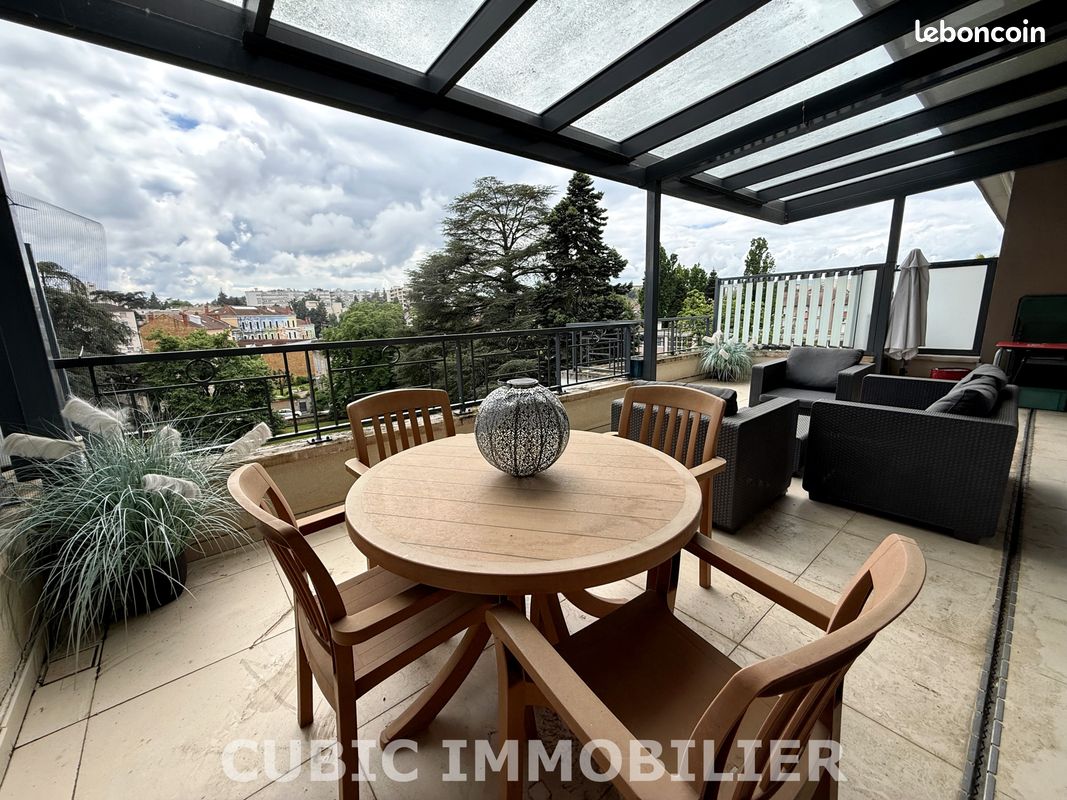 Appartement 4 pièces 107 m² · à Villefranche-sur-Saône · 107 m² · 560 000 €