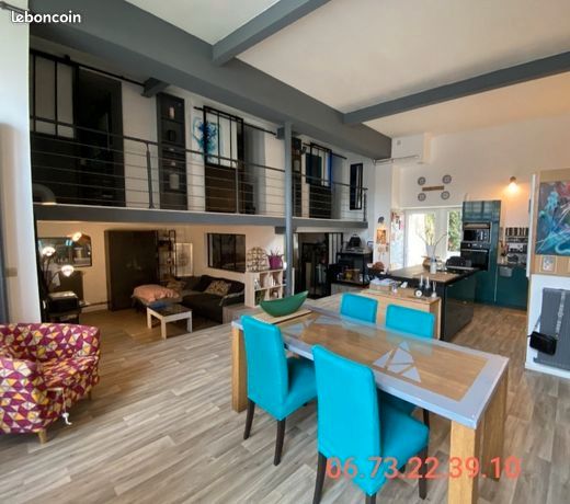 Appartement 5 pièces 109 m² · à Citry · 109 m² · 145 000 €