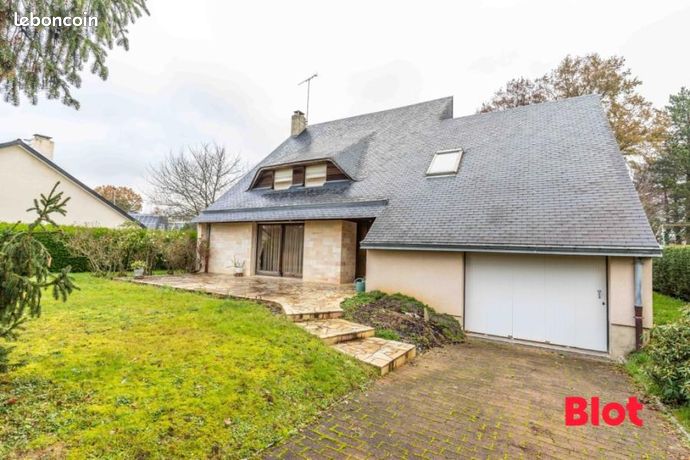 Maison 9 pièces 230 m²