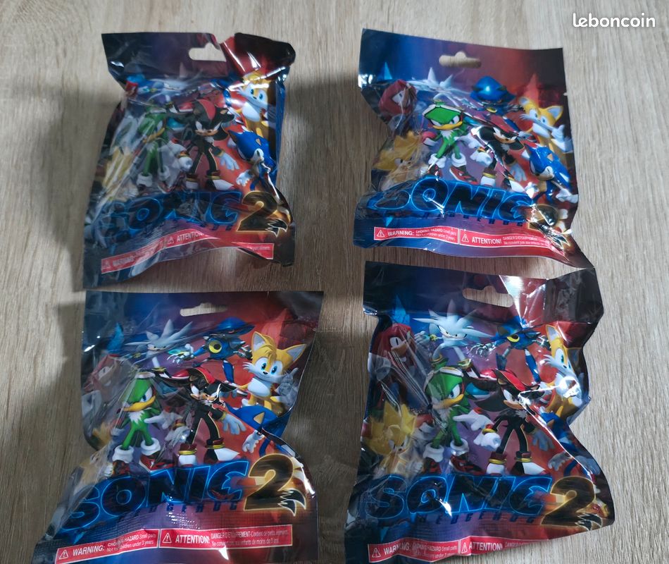 Lot de 4 sachets figurine mystère sonic (image 1)