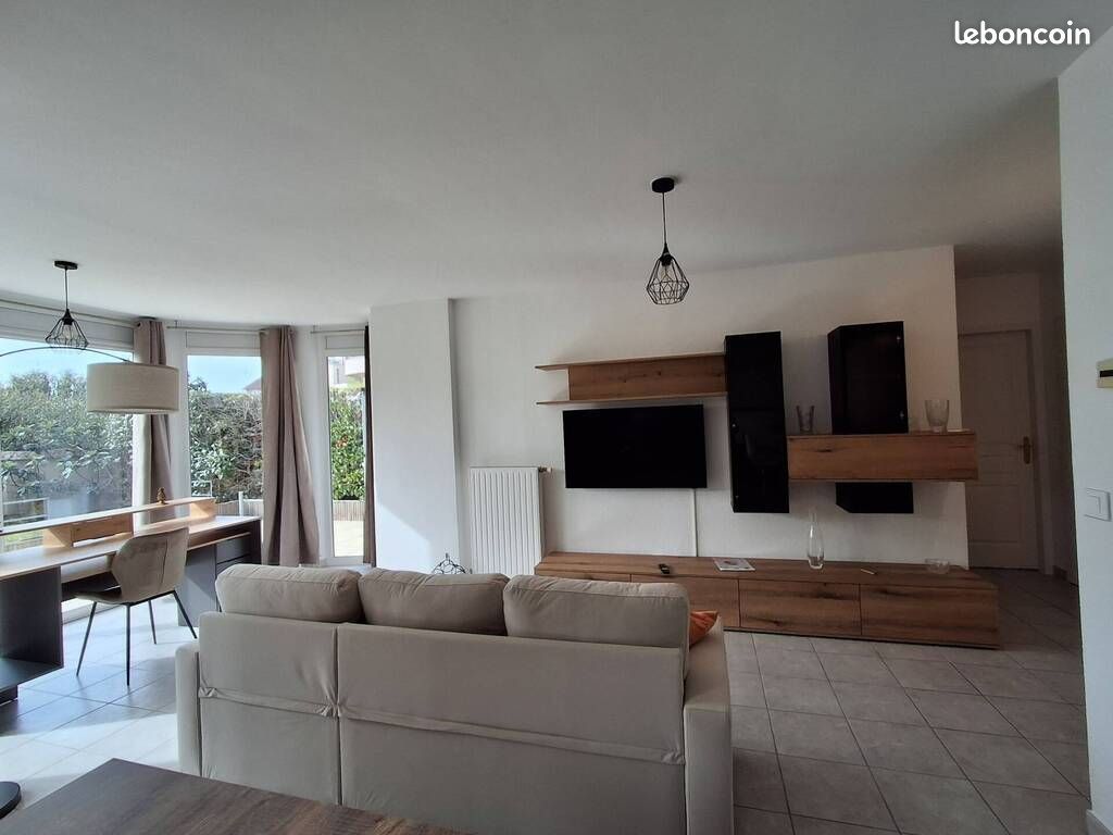 Appartement 2 pièces 65 m² · à Divonne-les-Bains · 65 m² · 1 690 €/mois
