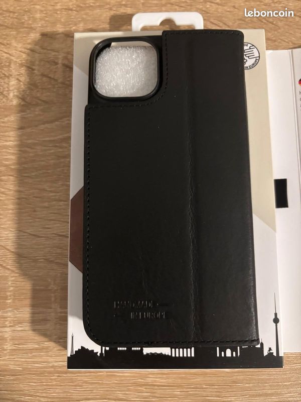 Coque iPhone 14 neuve (image 5)
