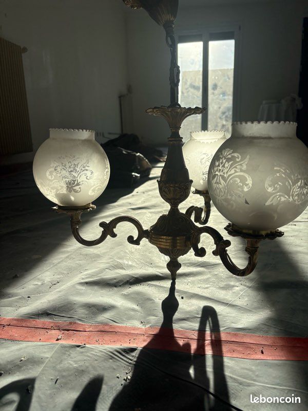 Lustre (image 1)