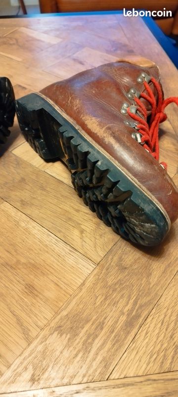 Chaussures TRAPPEUR de haute-montagne T.42 Chaussures TRAPPEUR de haute-montagne T.42