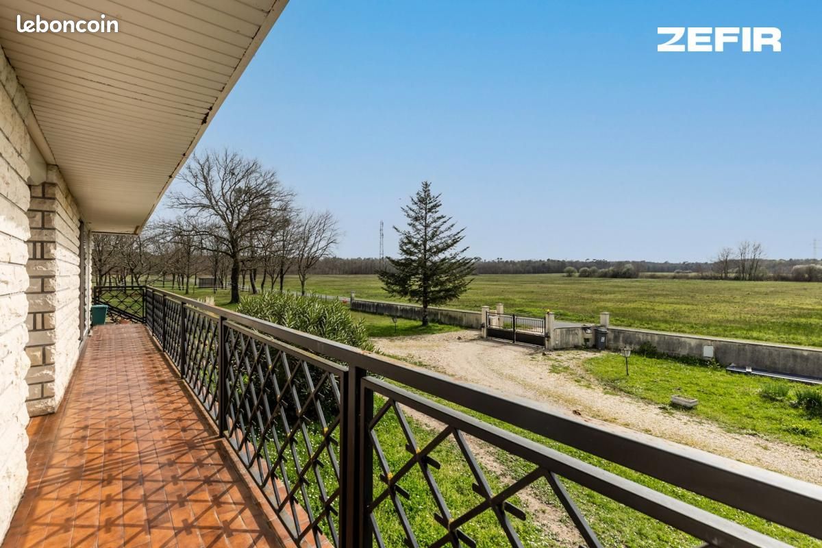 Maison 8 pièces 130 m² - Les Églisottes-et-Chalaures 33230 (image principale 8)