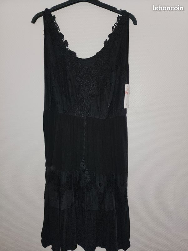 Robe Noire Mi-longue Femme Taille 38 - Votre Mode - Occasion Très Bon état