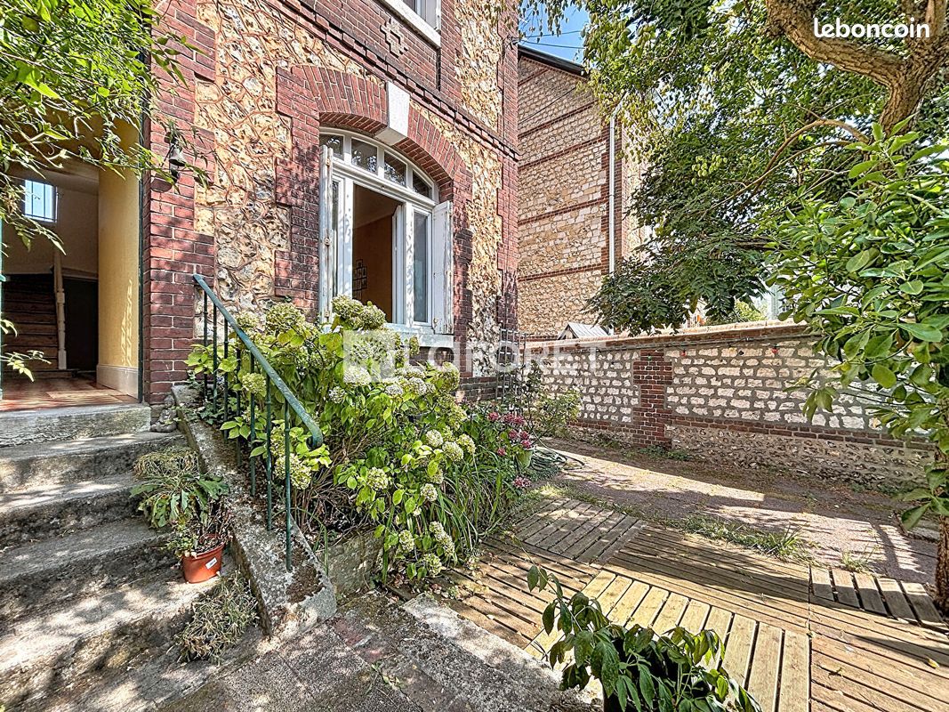 Maison 6 pièces 93 m² · à Mont-Saint-Aignan · 93 m² · 329 000 €