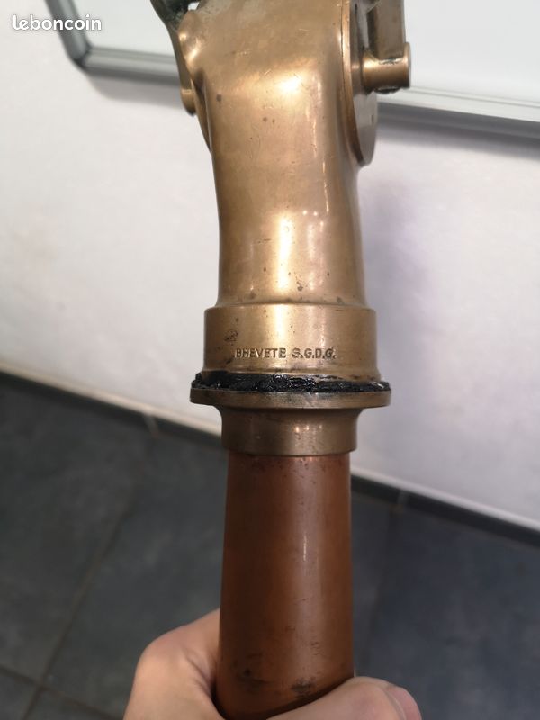Lance à Incendie Ancienne En Cuivre Et Laiton – Objet De Collection Pompier