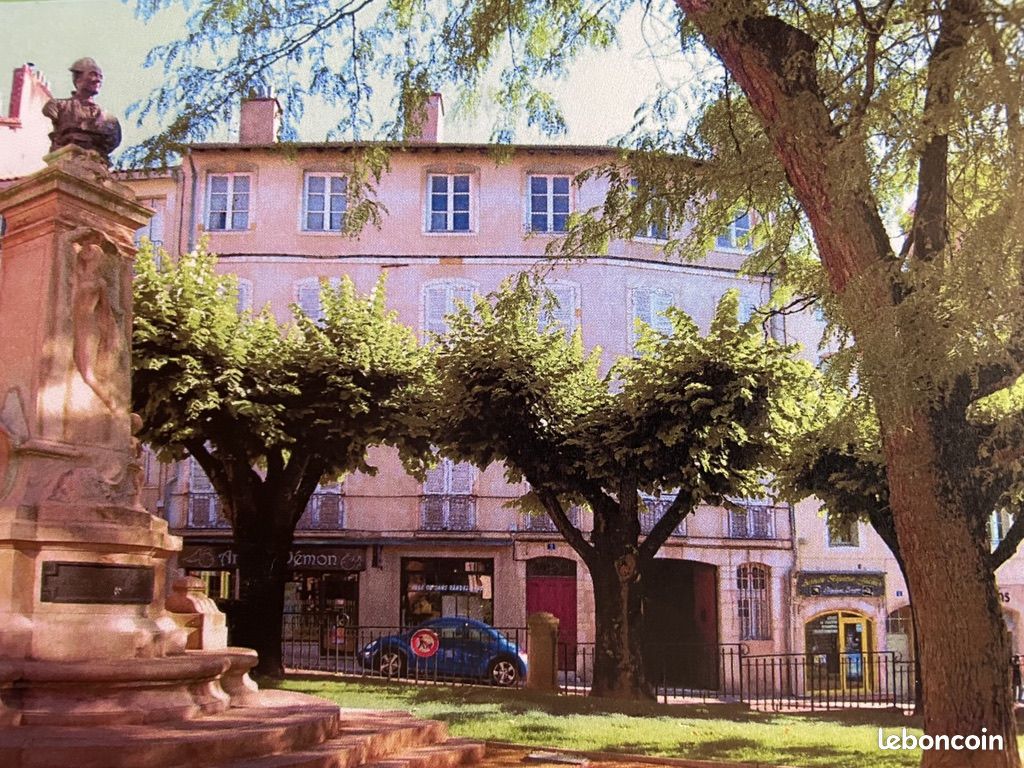 Appartement 3 pièces 83 m² · à Bourg-en-Bresse · 83 m² · 890 €/mois