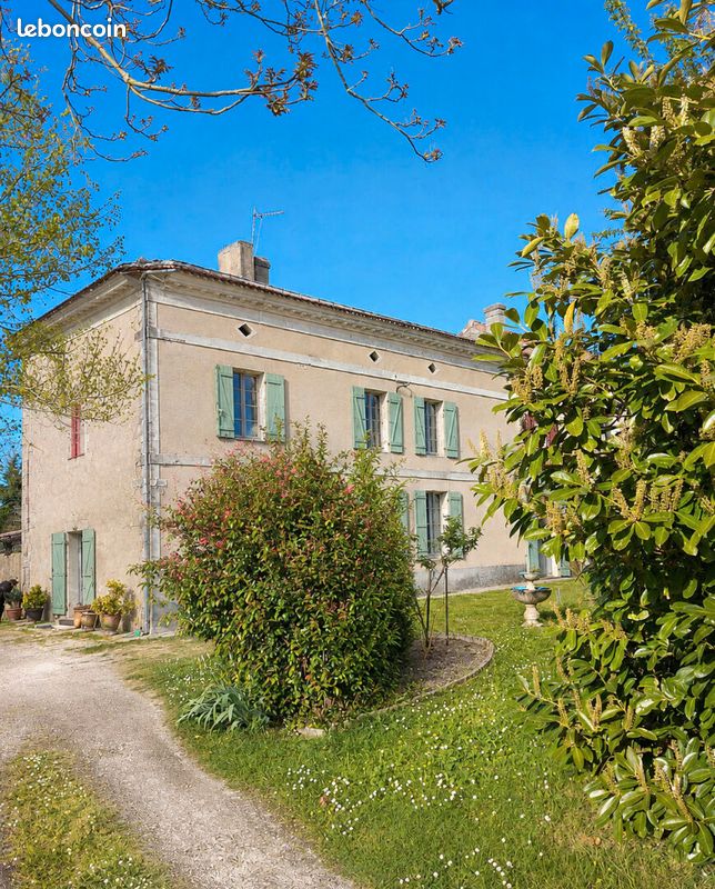 Maison 5 pièces 160 m² · à Saint-Savin · 160 m² · 208 000 €