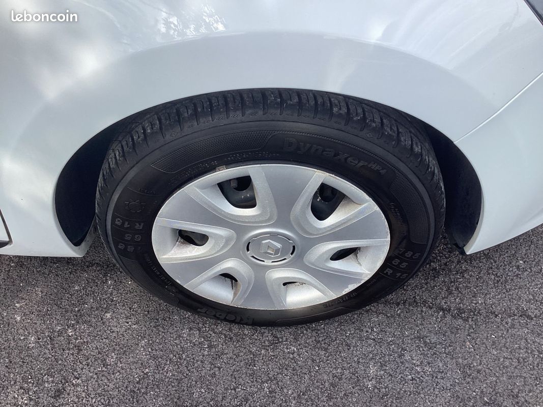 Renault CLIO IV DCI 75ch Business Eco2 (image 31)