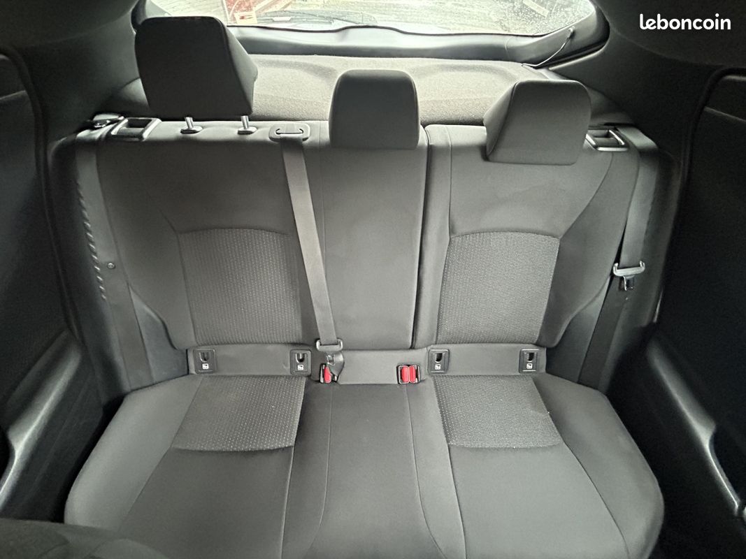 TOYOTA C-HR HYBRIDE PRO RC18 Dynamic Busines/Entretien complet/Garantie 12 mois (image 14)