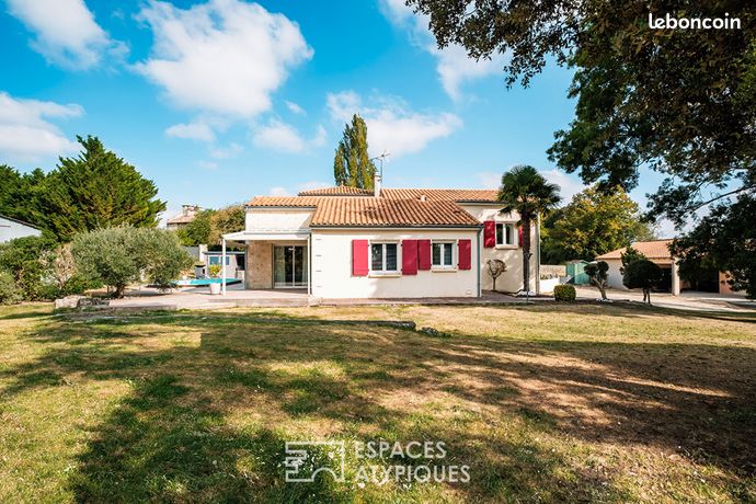 Propriété 9 pièces 249 m²
