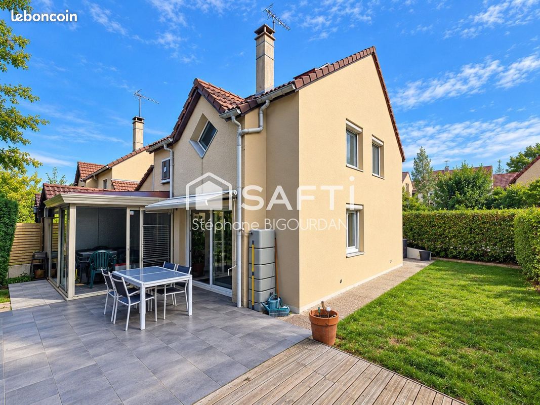 Maison 6 pièces 120 m² · à École-Valentin · 120 m² · 270 000 €