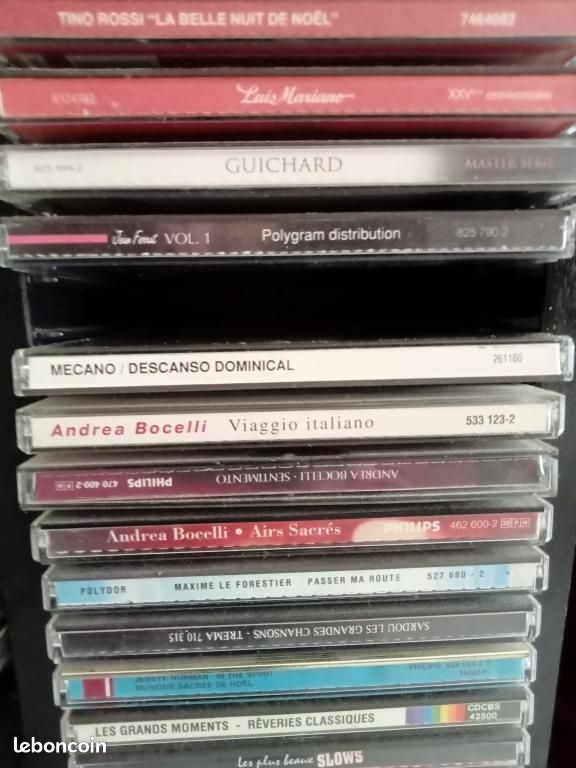 Lot CD avec meuble (image 9)