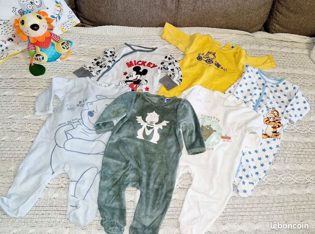 Lot vêtements bébé garçons 6 mois (image 1)