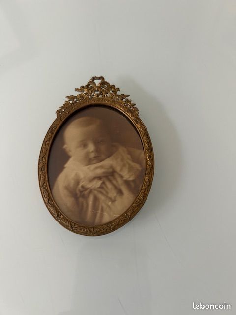 Cadre photo ancien ovale en laiton doré style Louis XVI - Nœud & Ruban (image 4)