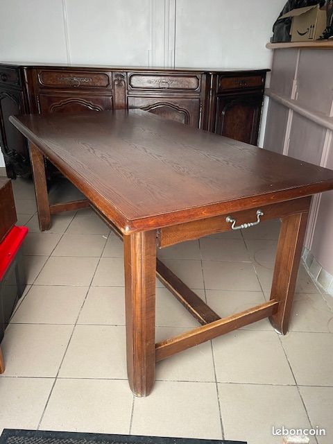 Table (image 1)