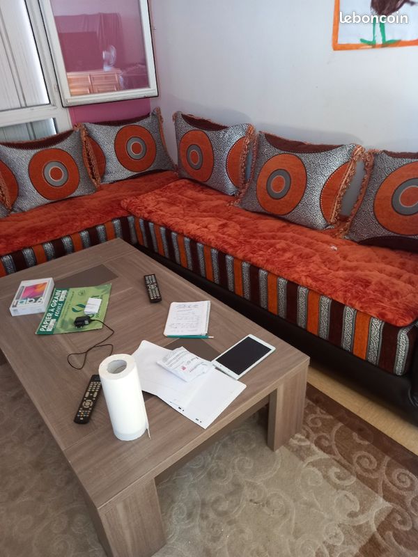 3 sederi marocain 3banquettes 3matelas 3 lhef 9oreillers tbe (image 2)