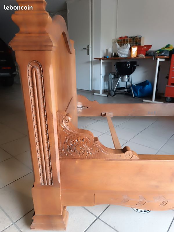 Cadre de lit ancien (image 1)