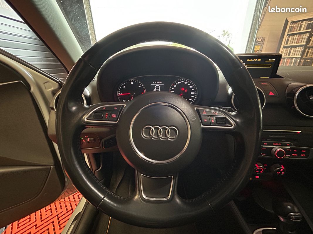 Audi a1 sportback 1.6 tdi 115 business line s-tronic bva (image 20)